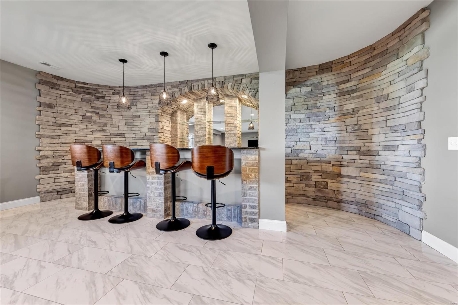 106 Wolf Den Court