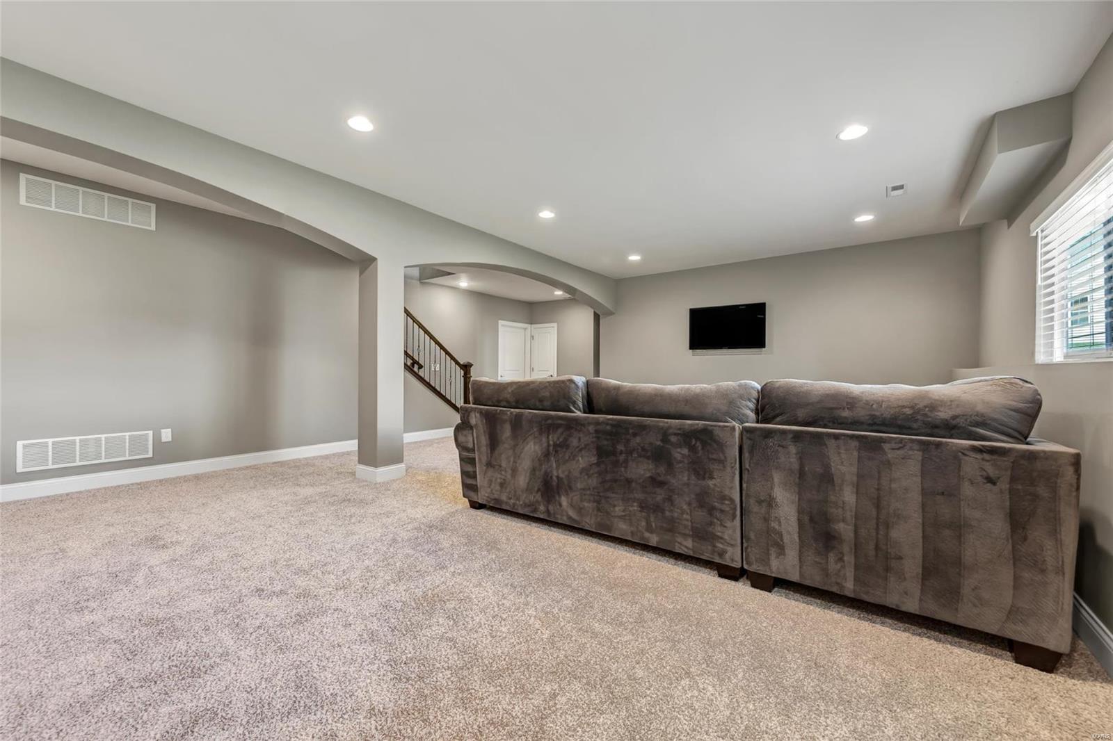 106 Wolf Den Court