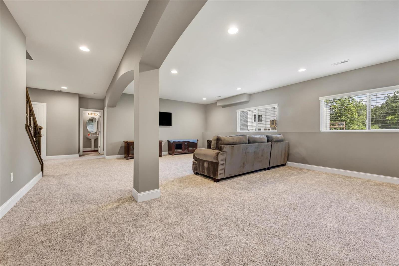 106 Wolf Den Court
