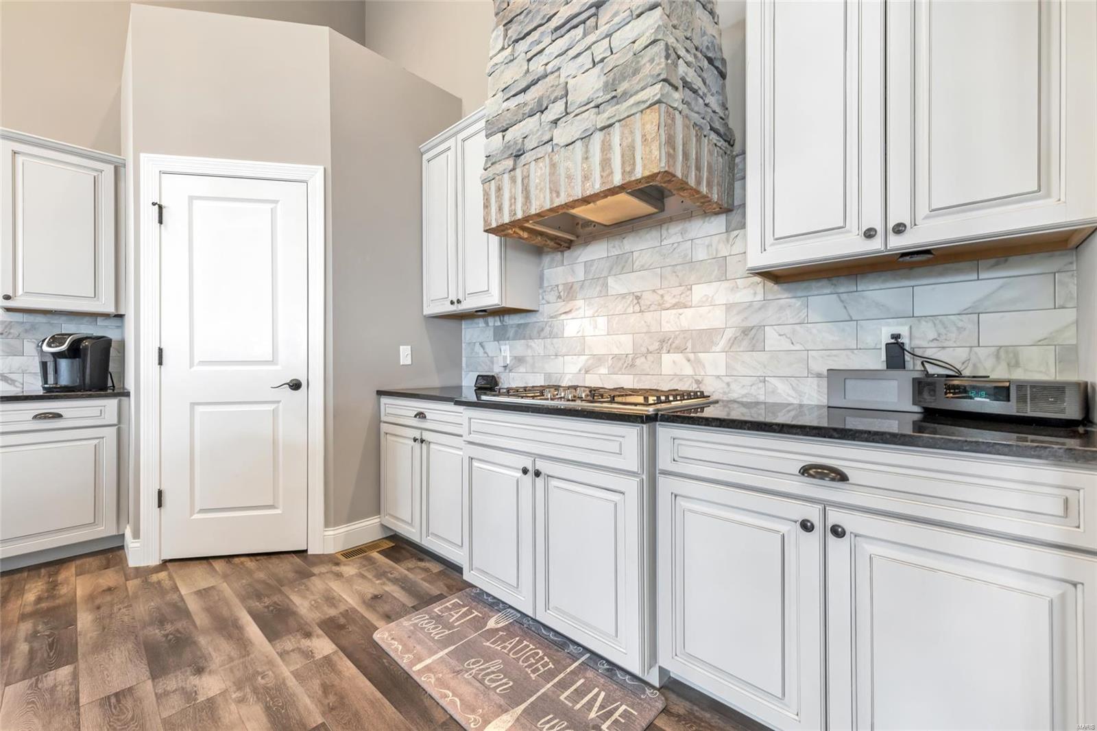 106 Wolf Den Court
