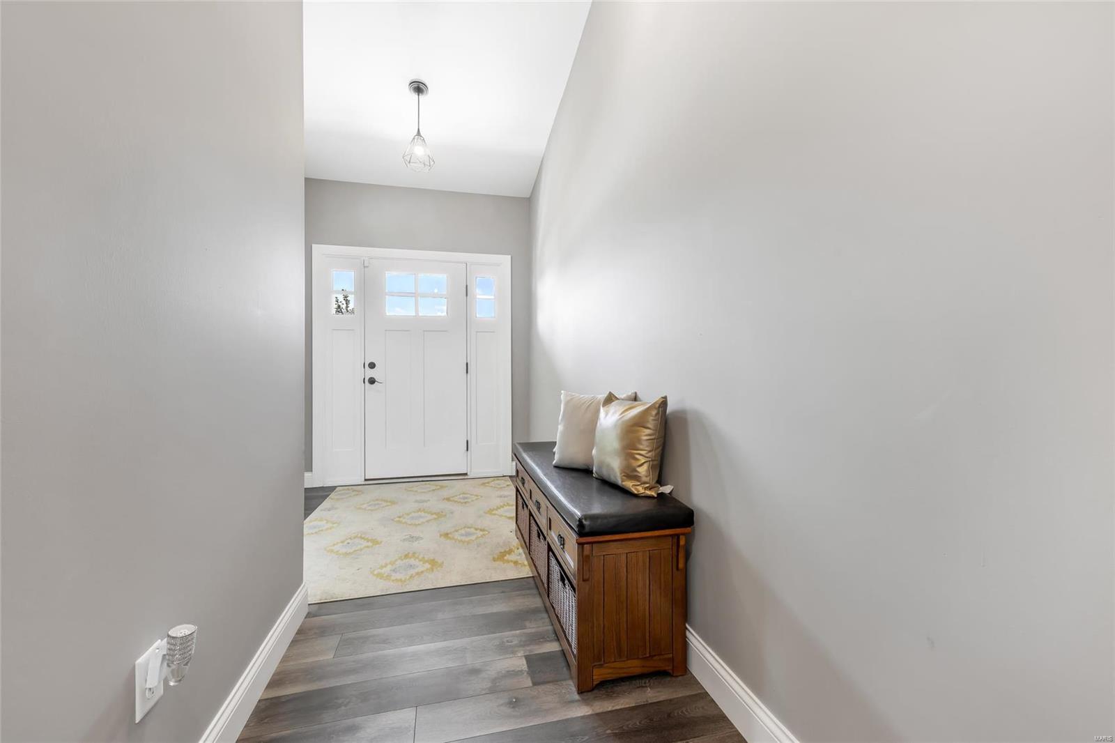 106 Wolf Den Court