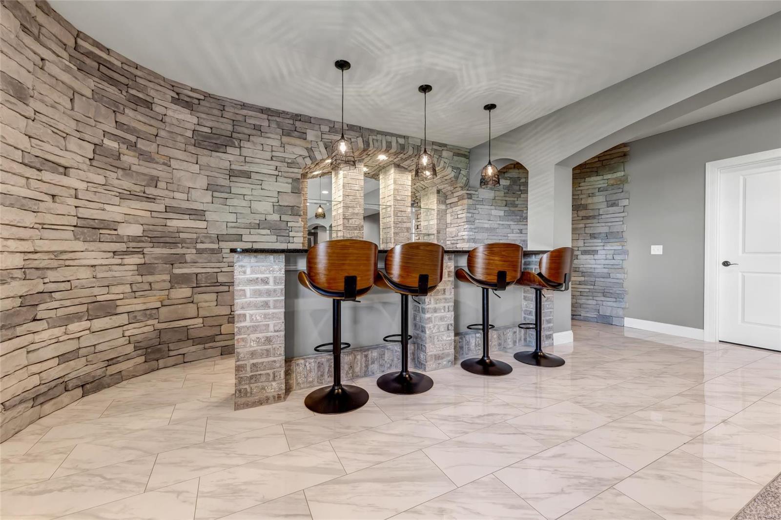 106 Wolf Den Court