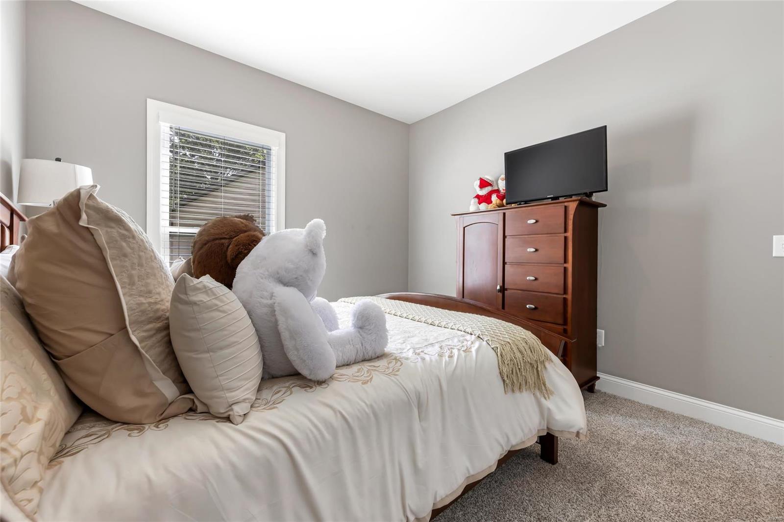 106 Wolf Den Court