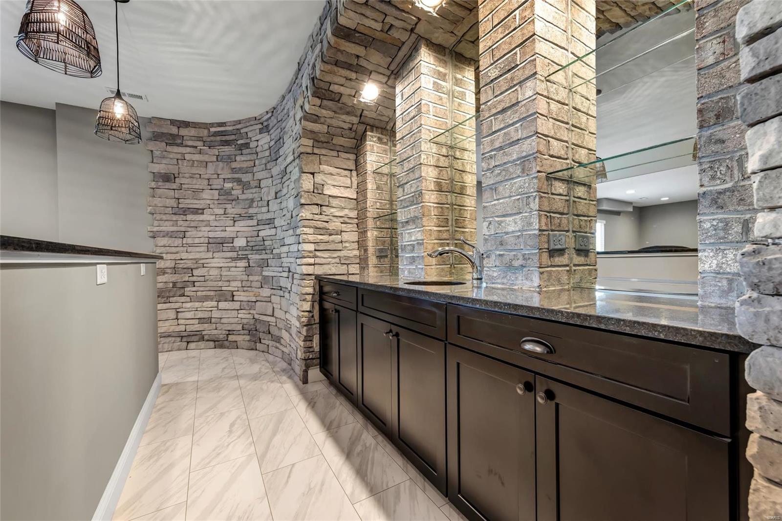 106 Wolf Den Court
