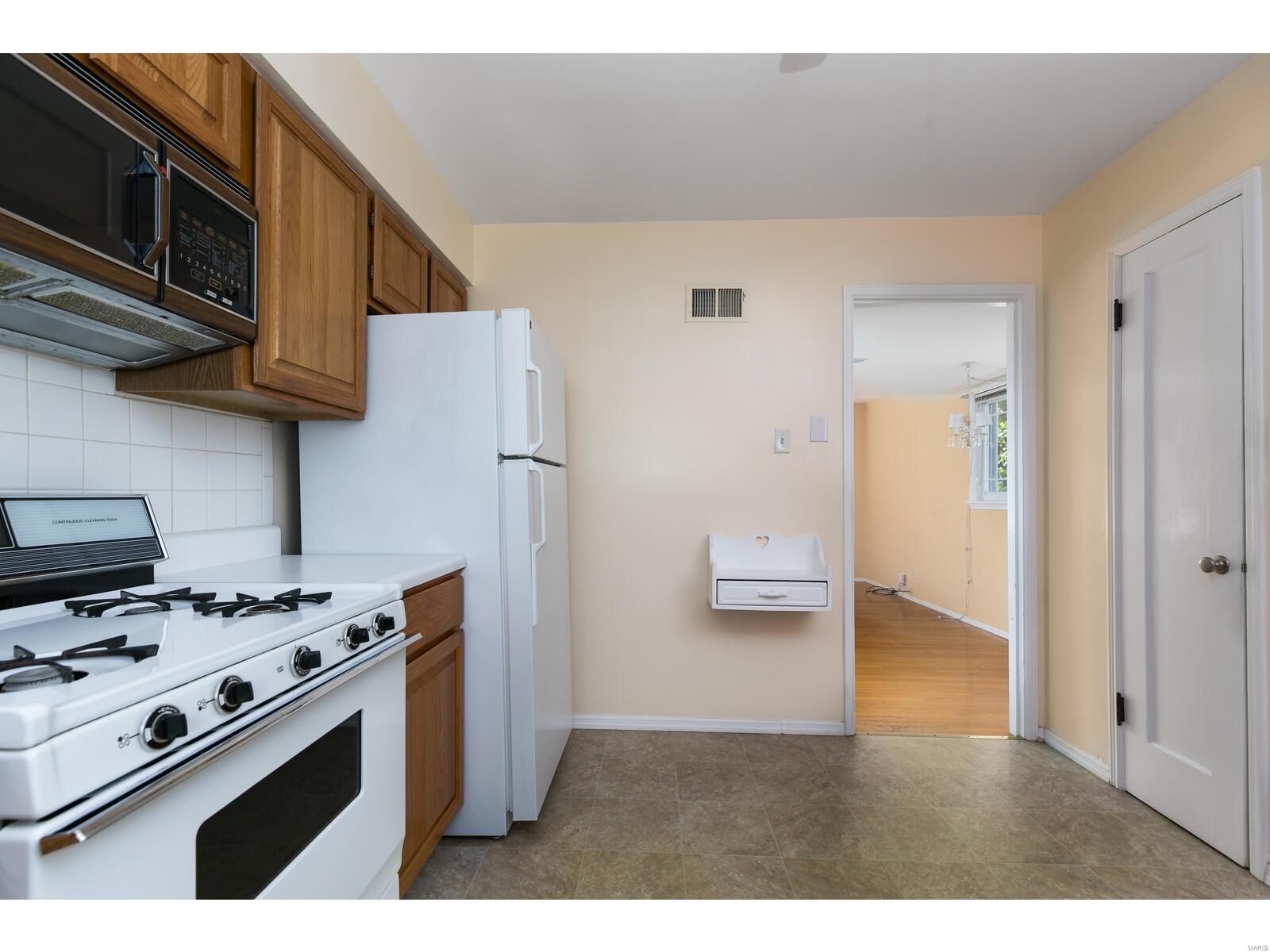 807 Queen Anne Place