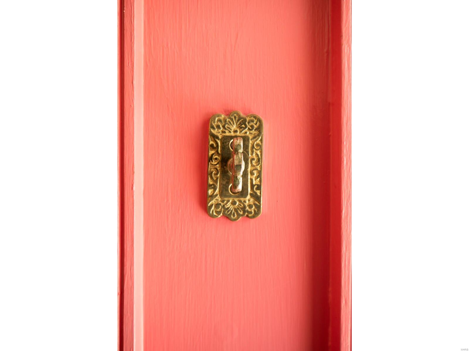 807 Queen Anne Place