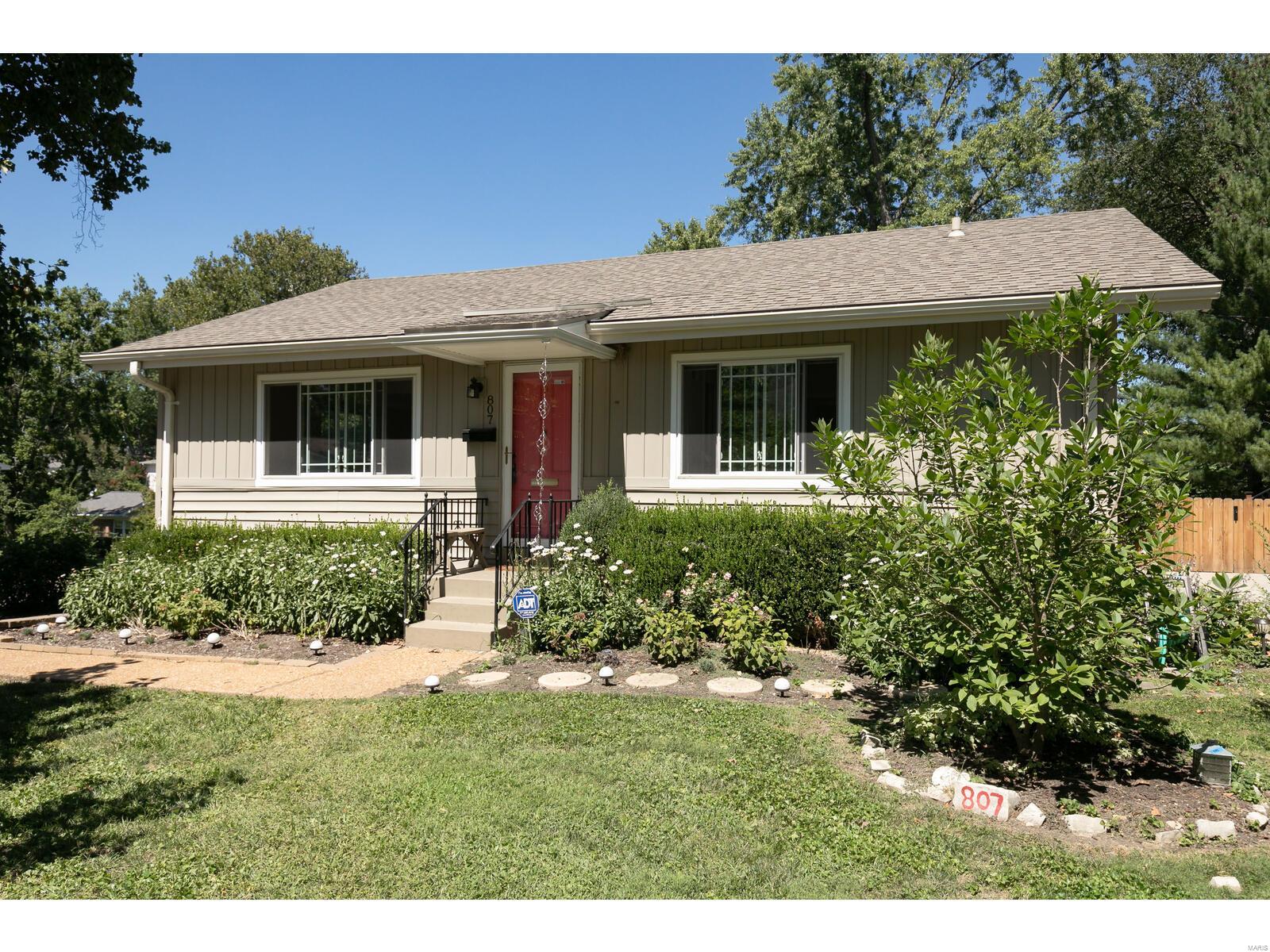 807 Queen Anne Place