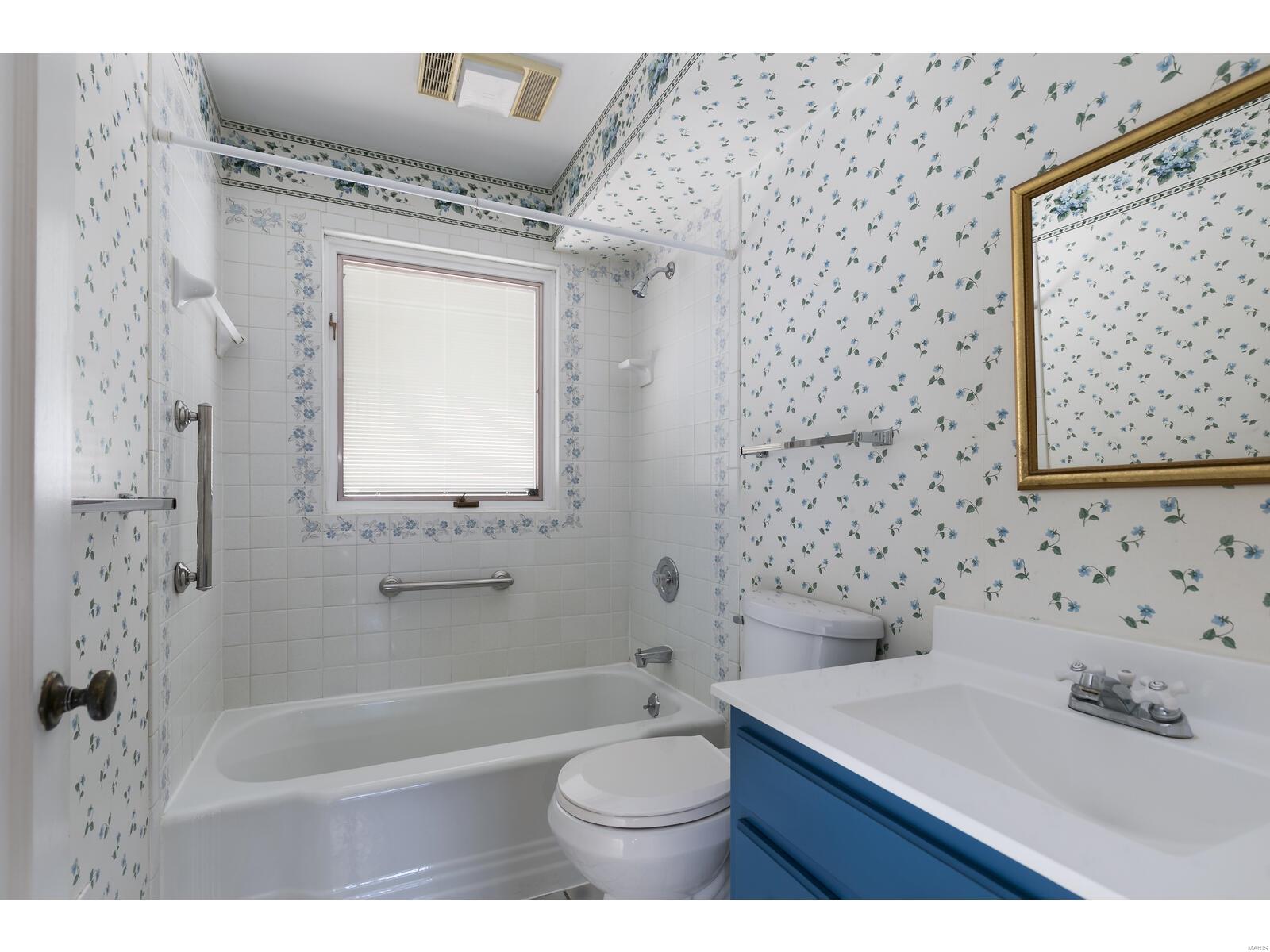 807 Queen Anne Place