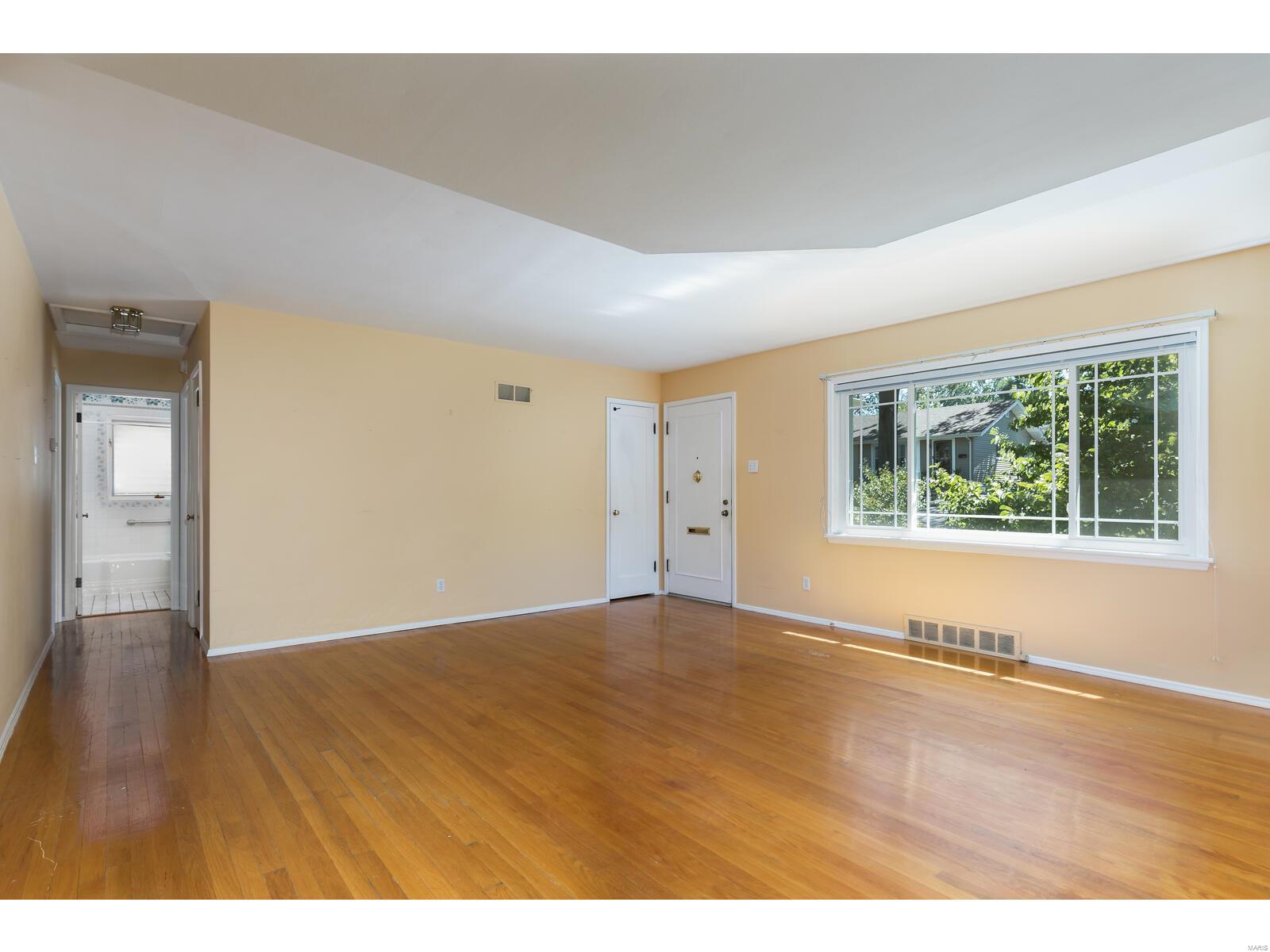 807 Queen Anne Place