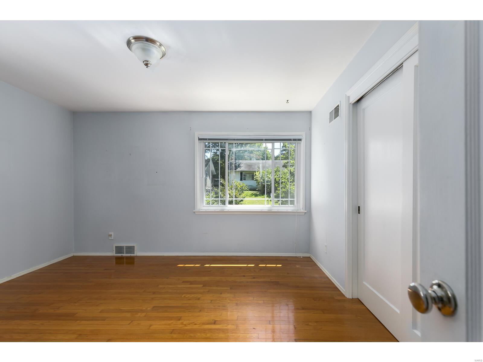 807 Queen Anne Place