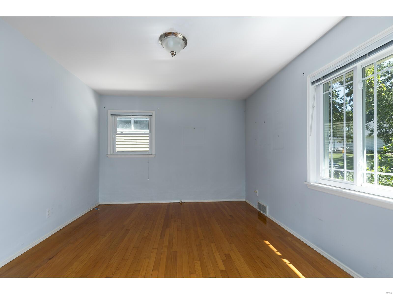 807 Queen Anne Place