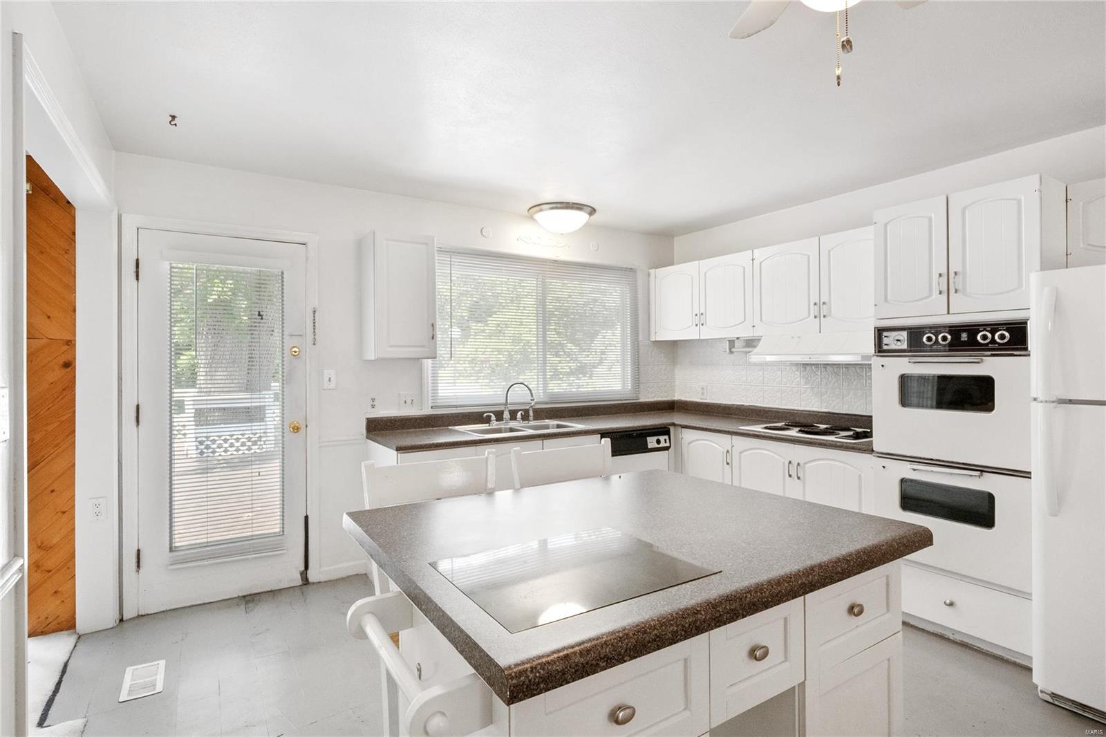 141 San Angelo Drive