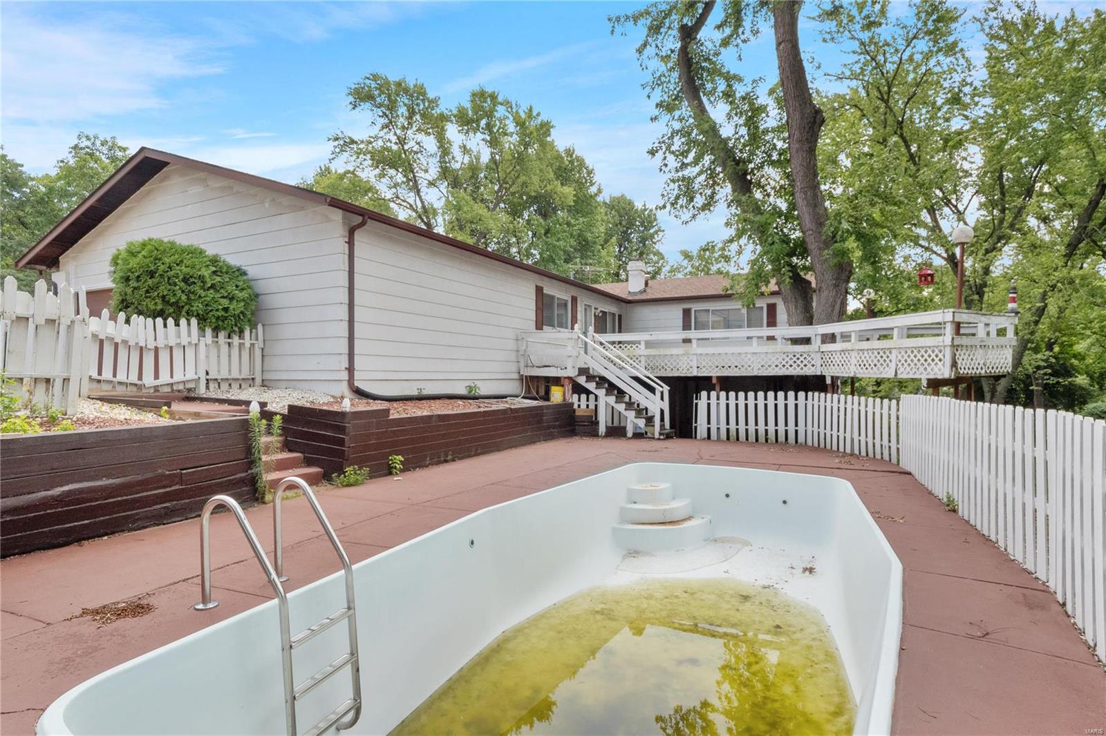 141 San Angelo Drive