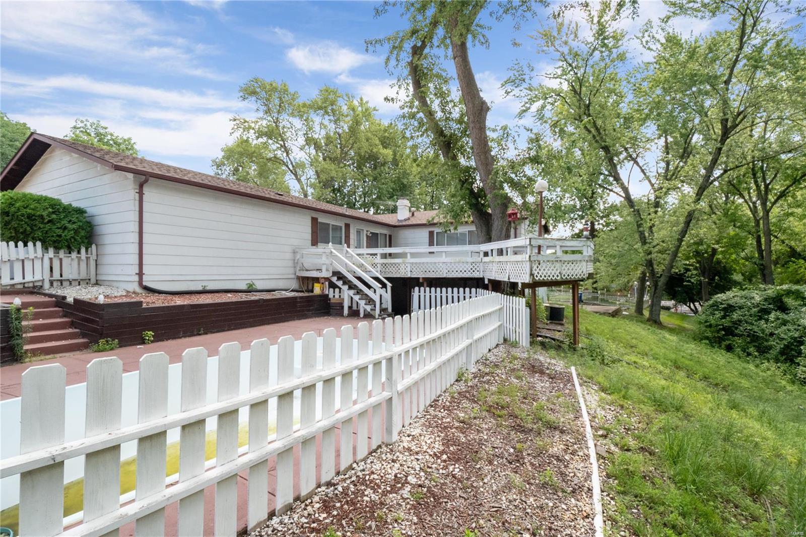 141 San Angelo Drive