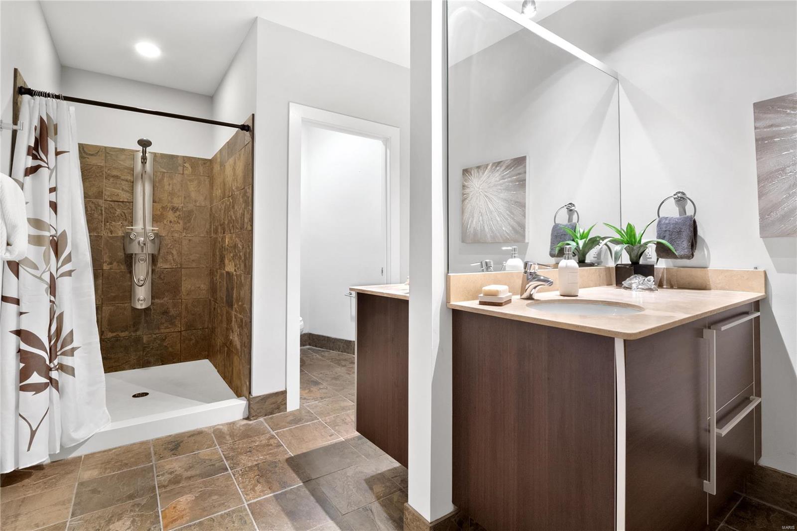 4100 Forest Park Avenue Unit: 402