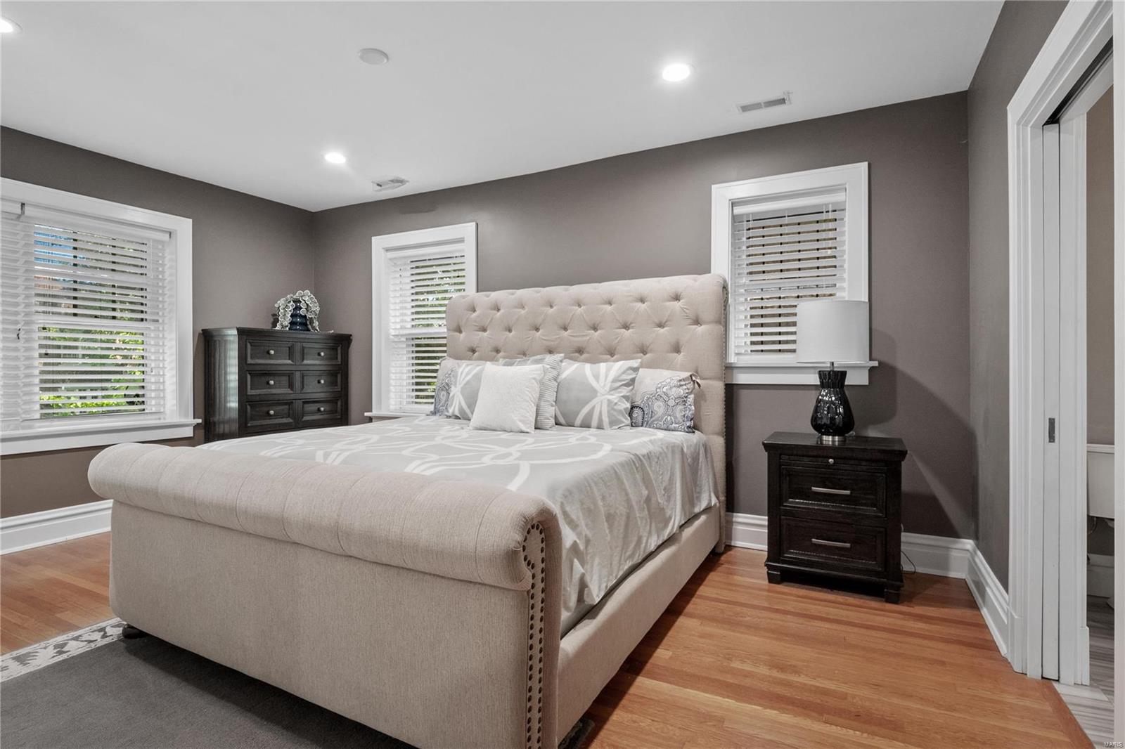 6960 Waterman Avenue