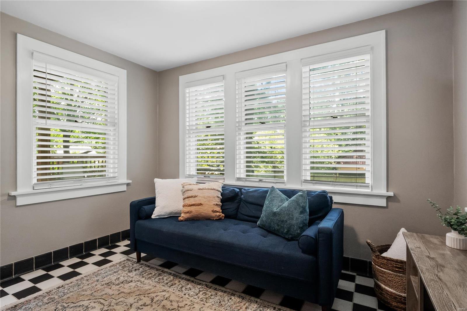 6960 Waterman Avenue