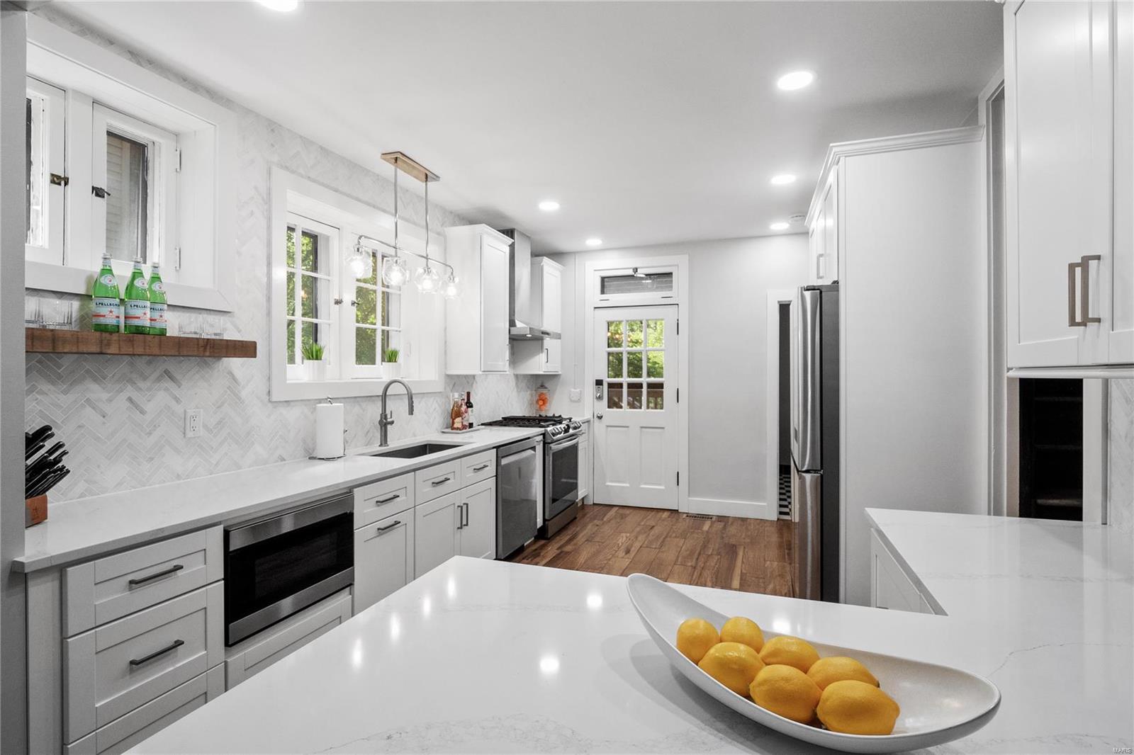 6960 Waterman Avenue