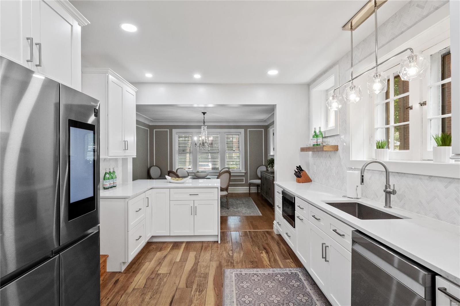 6960 Waterman Avenue