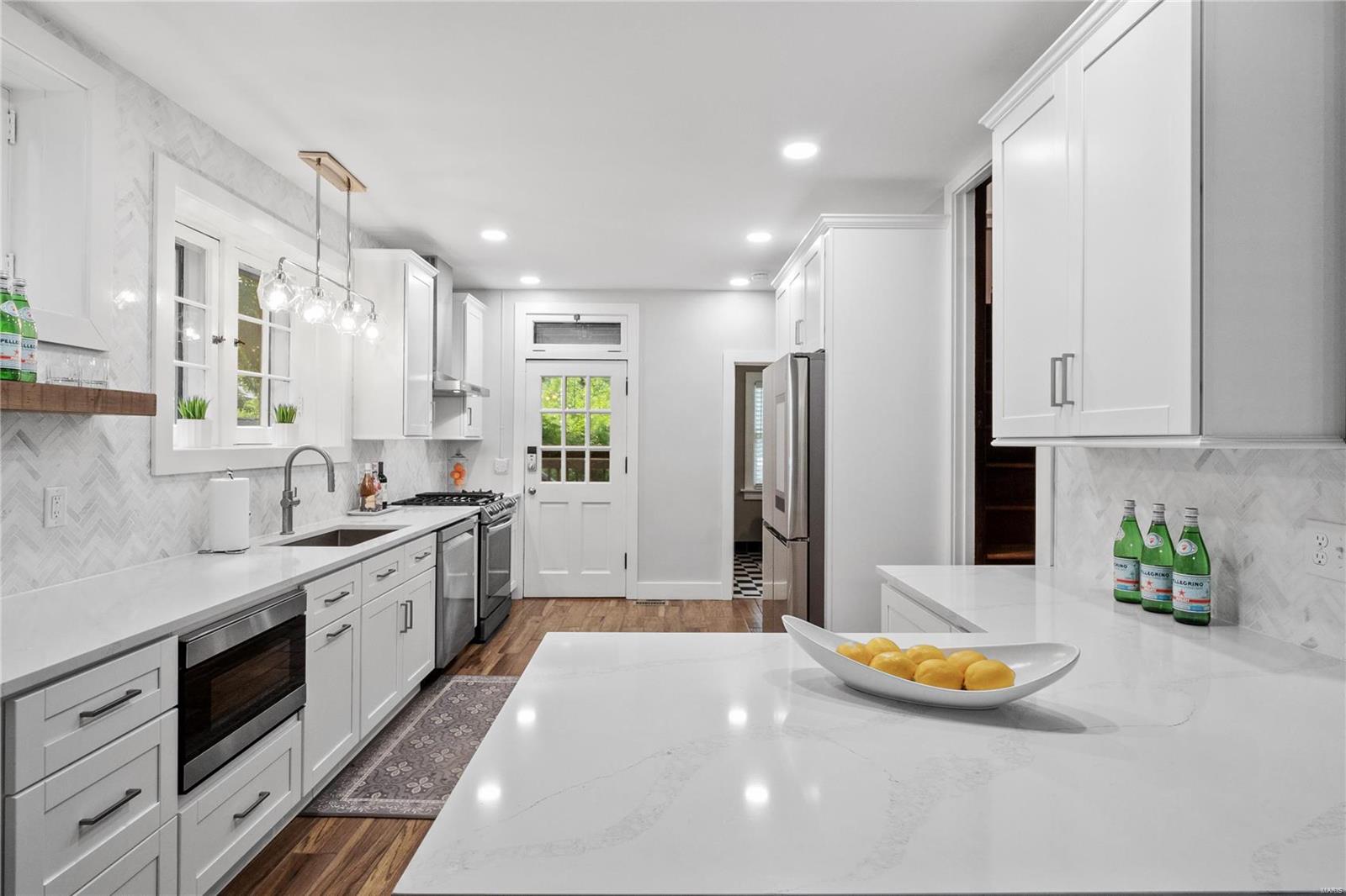 6960 Waterman Avenue