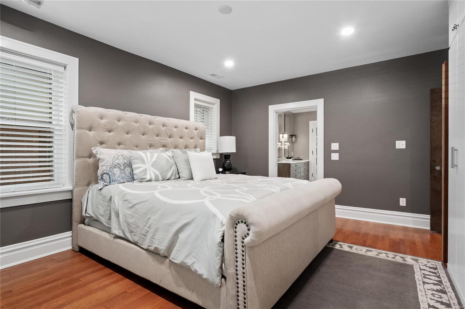 6960 Waterman Avenue