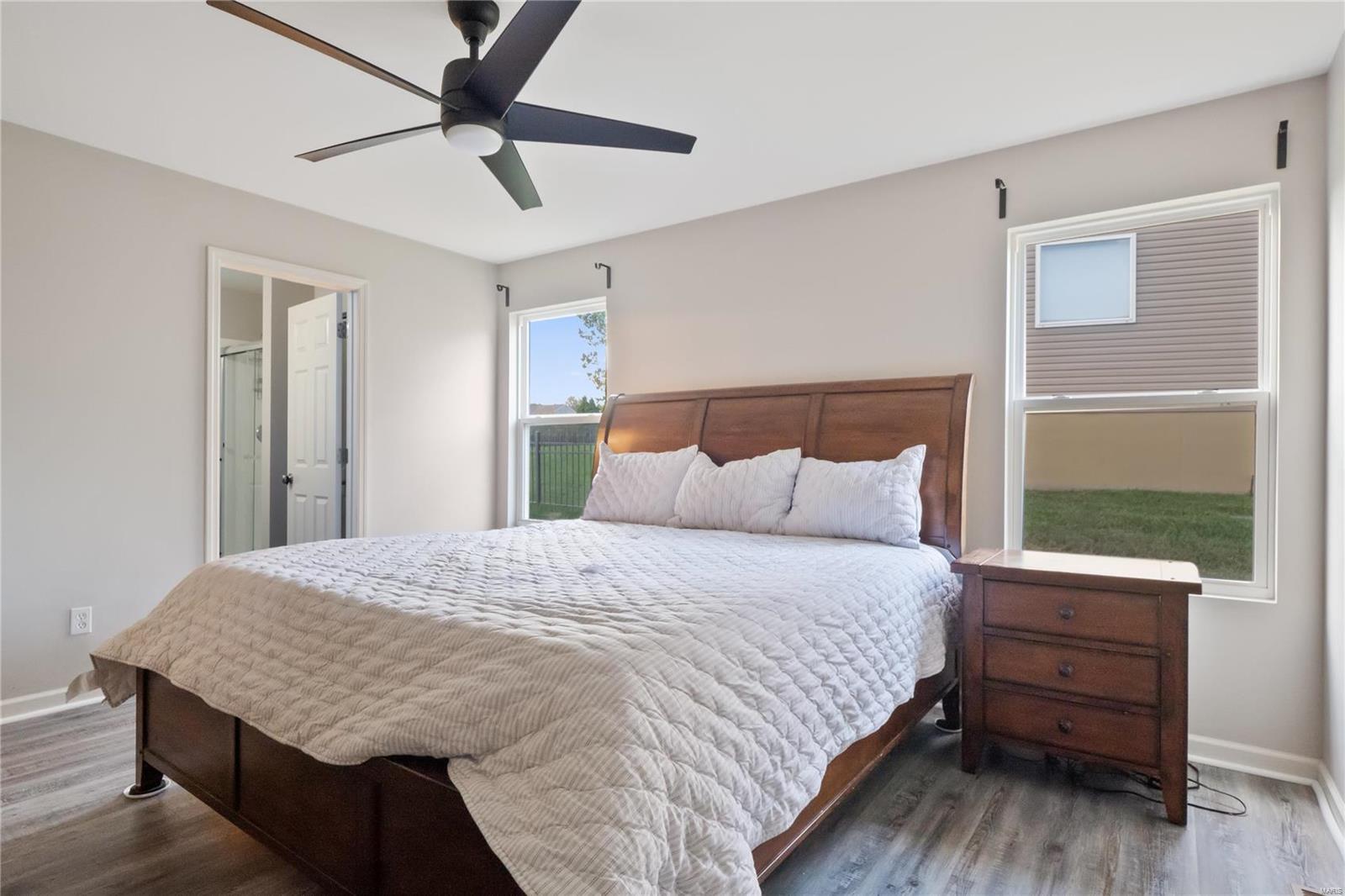 6428 Buckingham Palace Drive