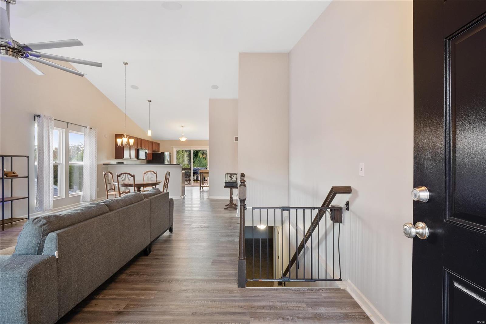 6428 Buckingham Palace Drive