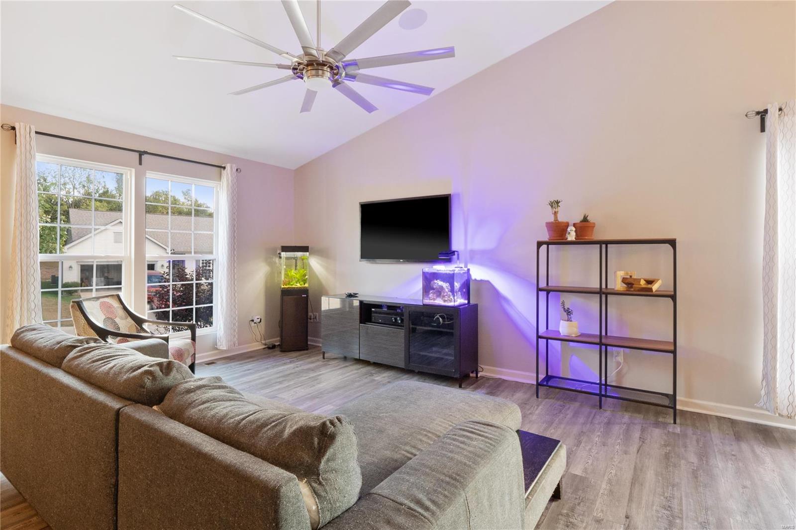 6428 Buckingham Palace Drive