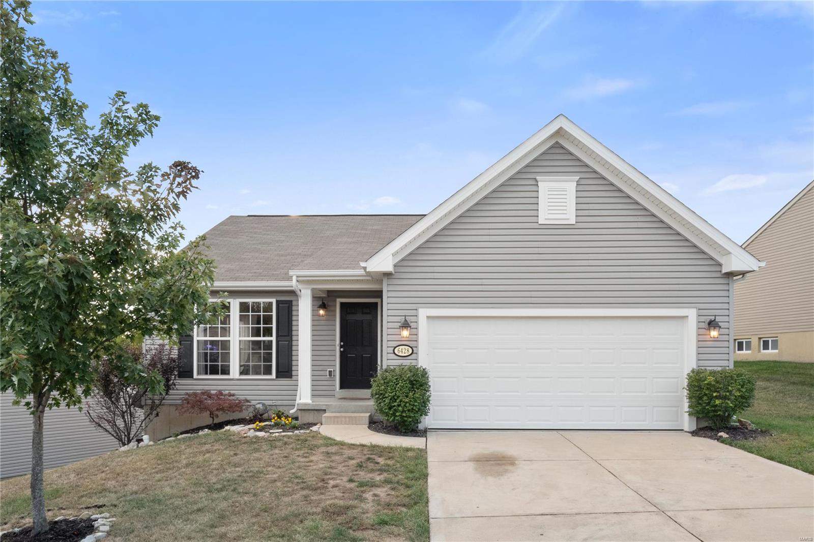 6428 Buckingham Palace Drive