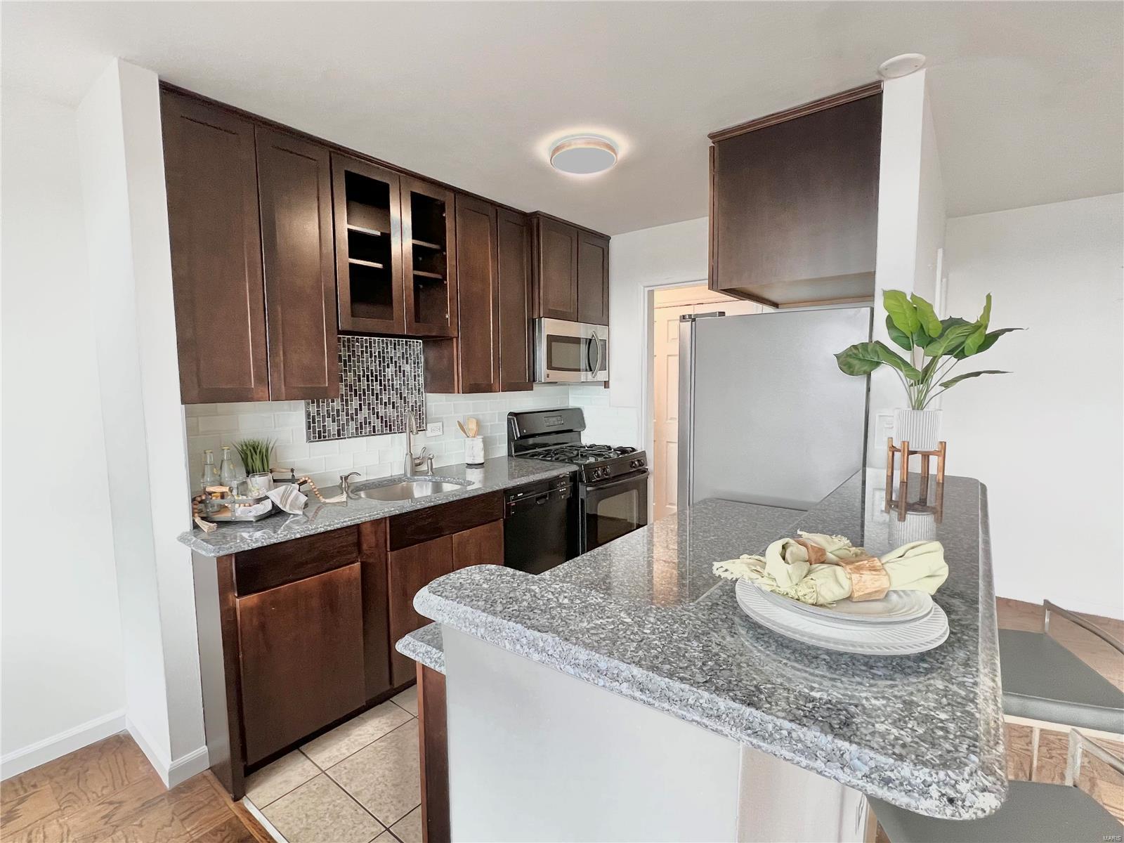 4466 W Pine Boulevard Unit: 23G