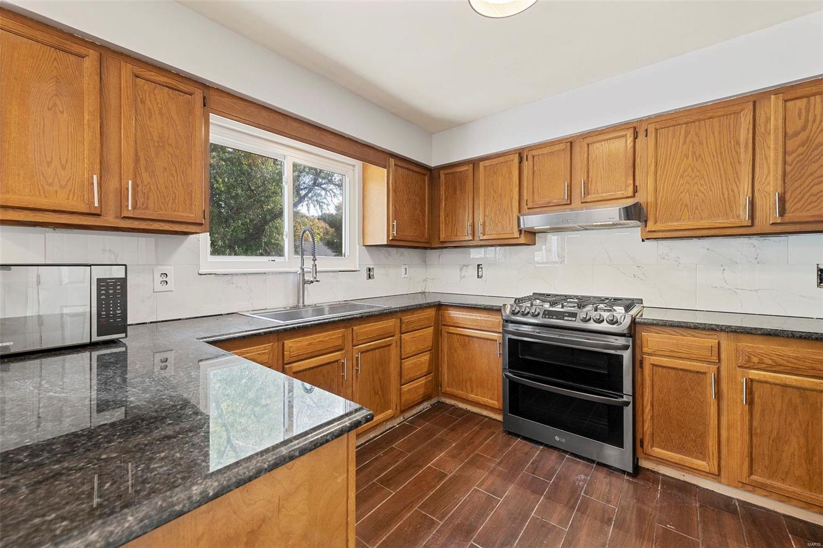 1560 Wooden Bridge Trail