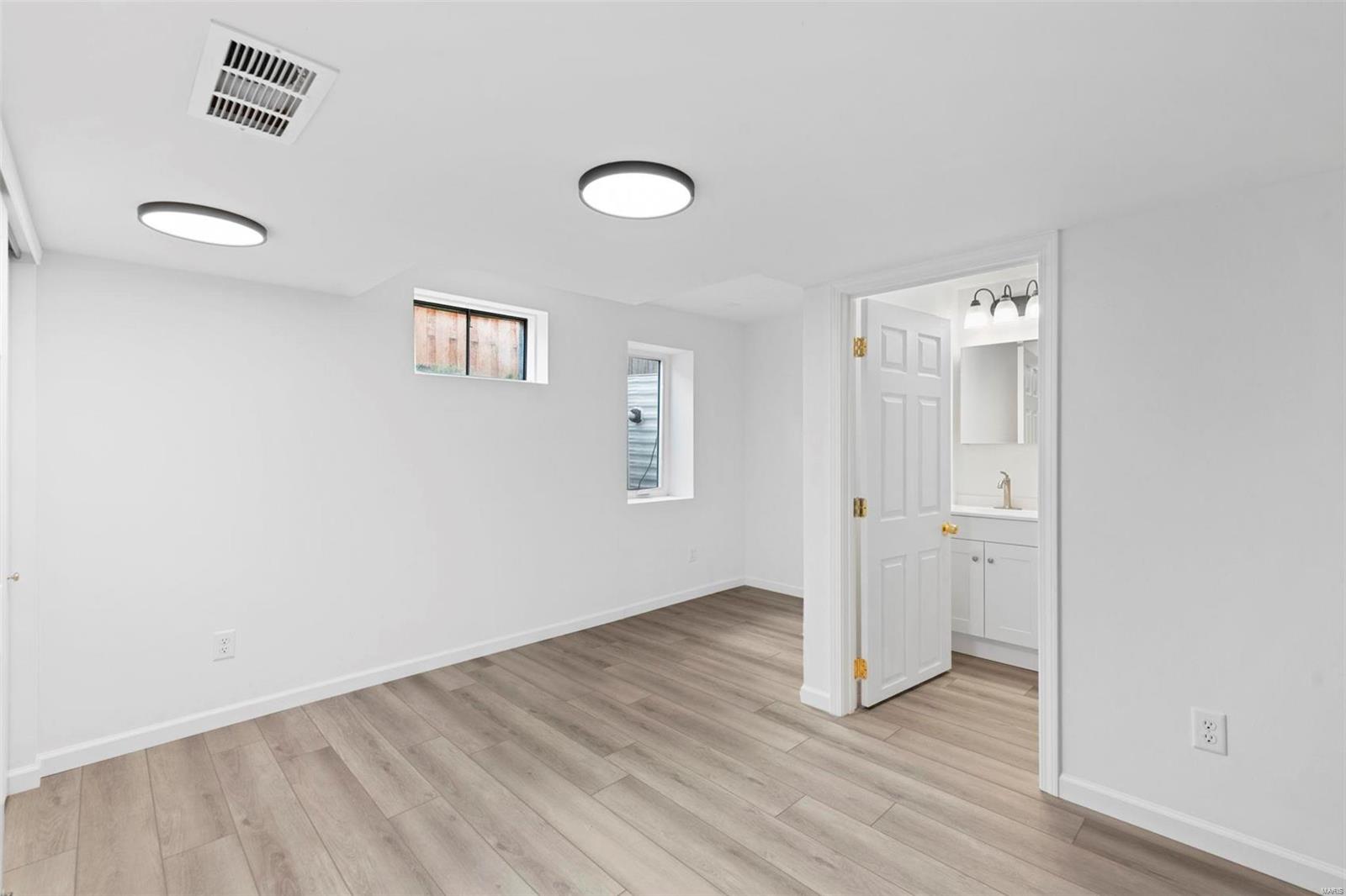 1560 Wooden Bridge Trail