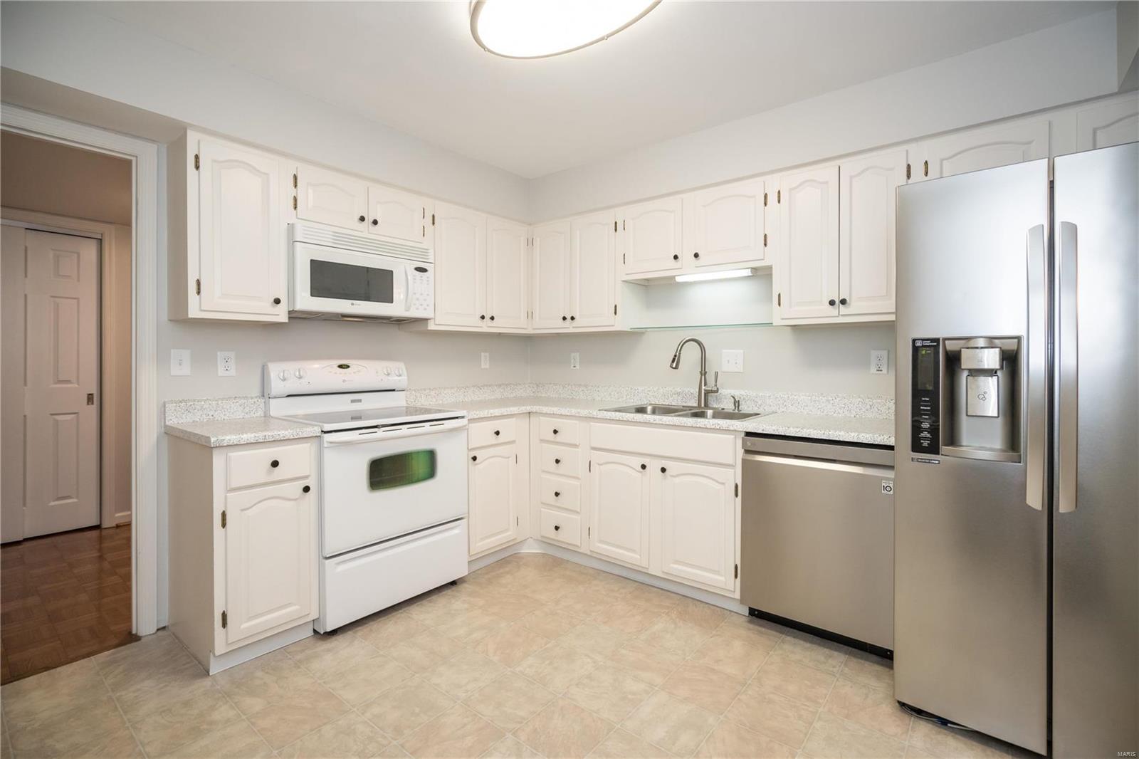 590 Sarah Lane Unit: 304