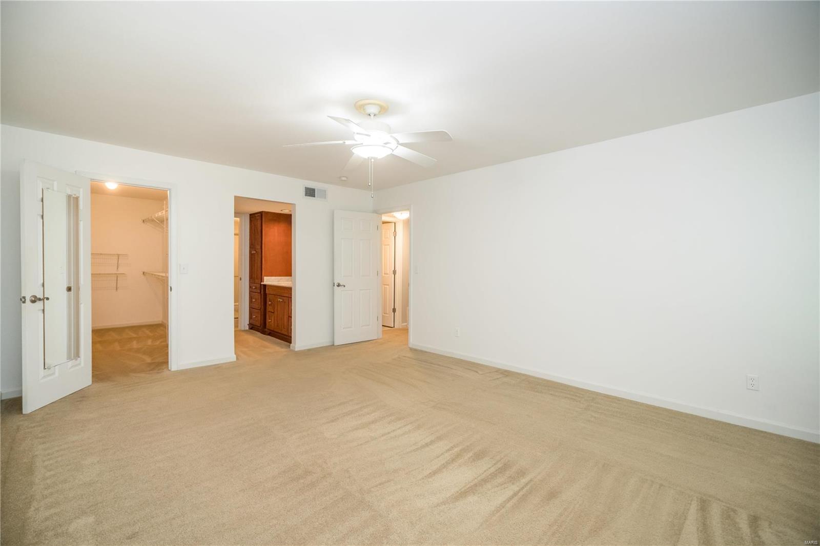 590 Sarah Lane Unit: 304