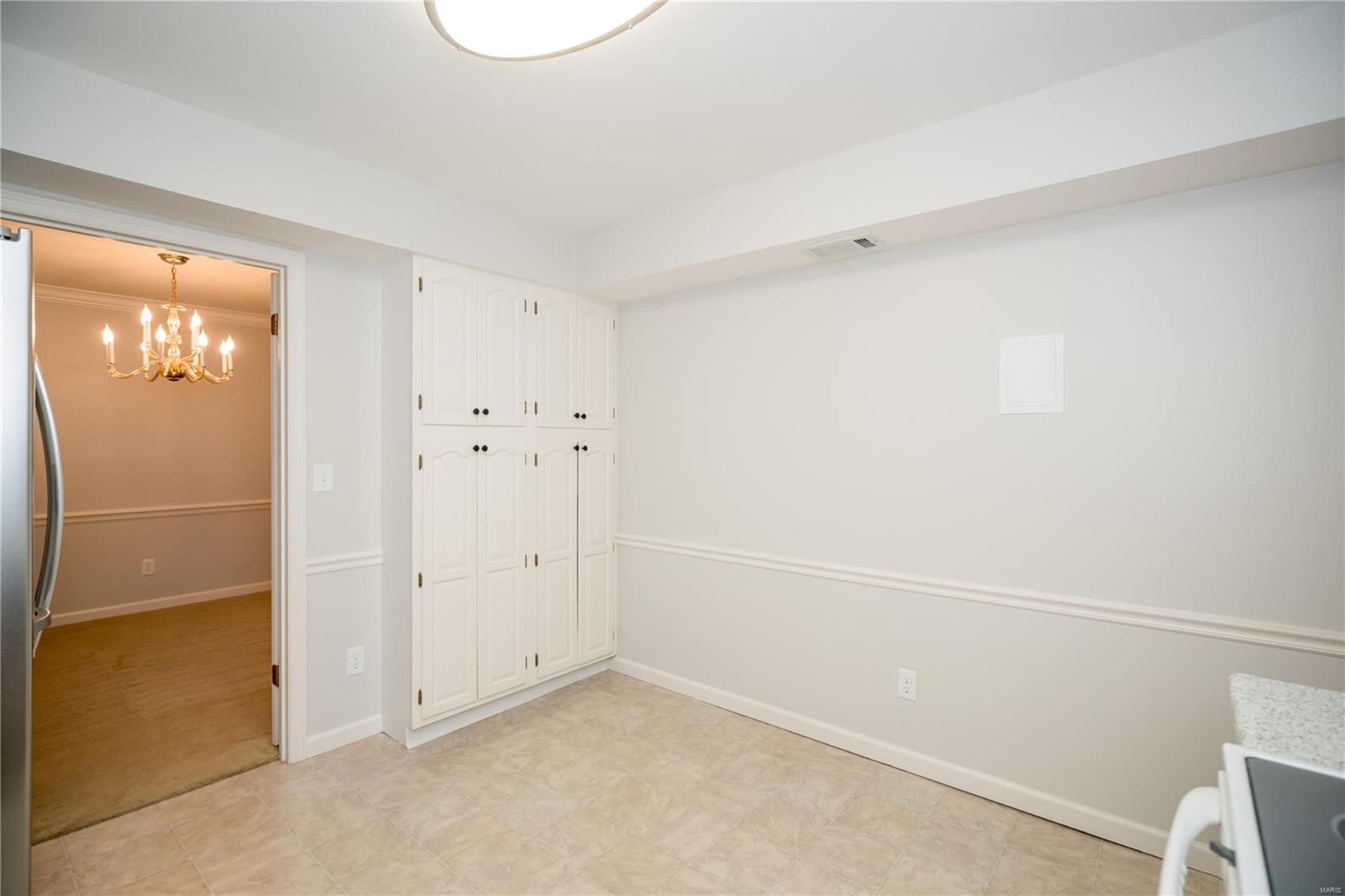 590 Sarah Lane Unit: 304