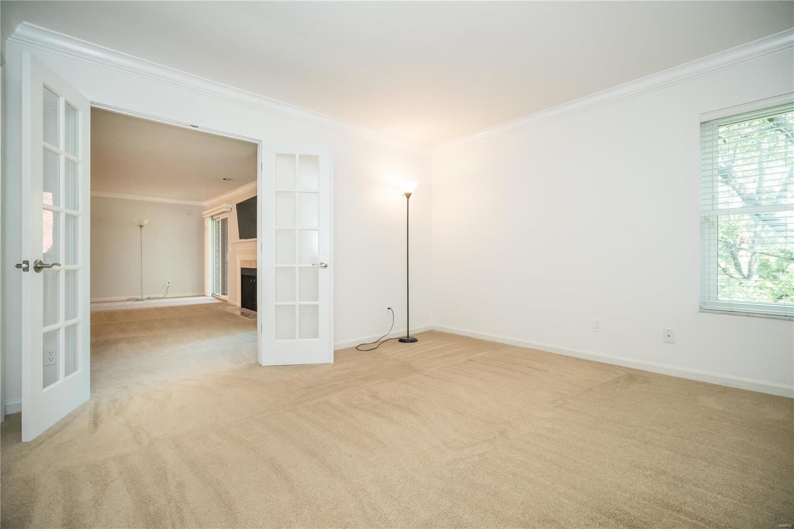 590 Sarah Lane Unit: 304