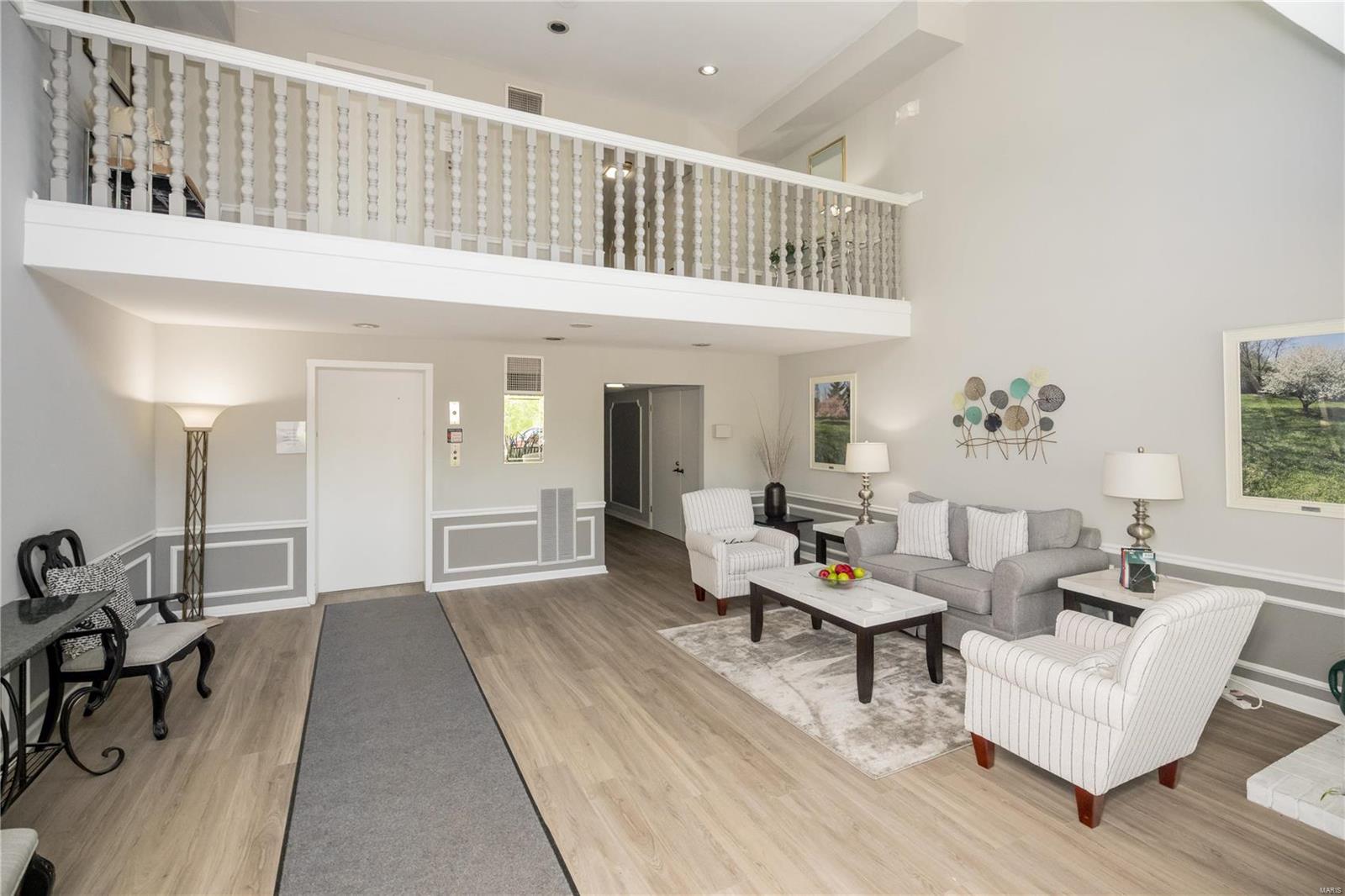 590 Sarah Lane Unit: 304