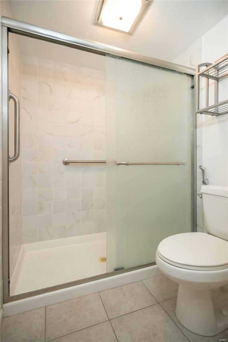 590 Sarah Lane Unit: 304