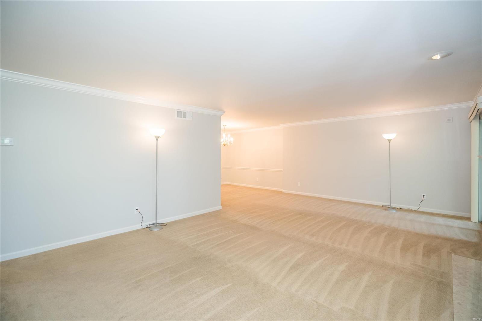 590 Sarah Lane Unit: 304