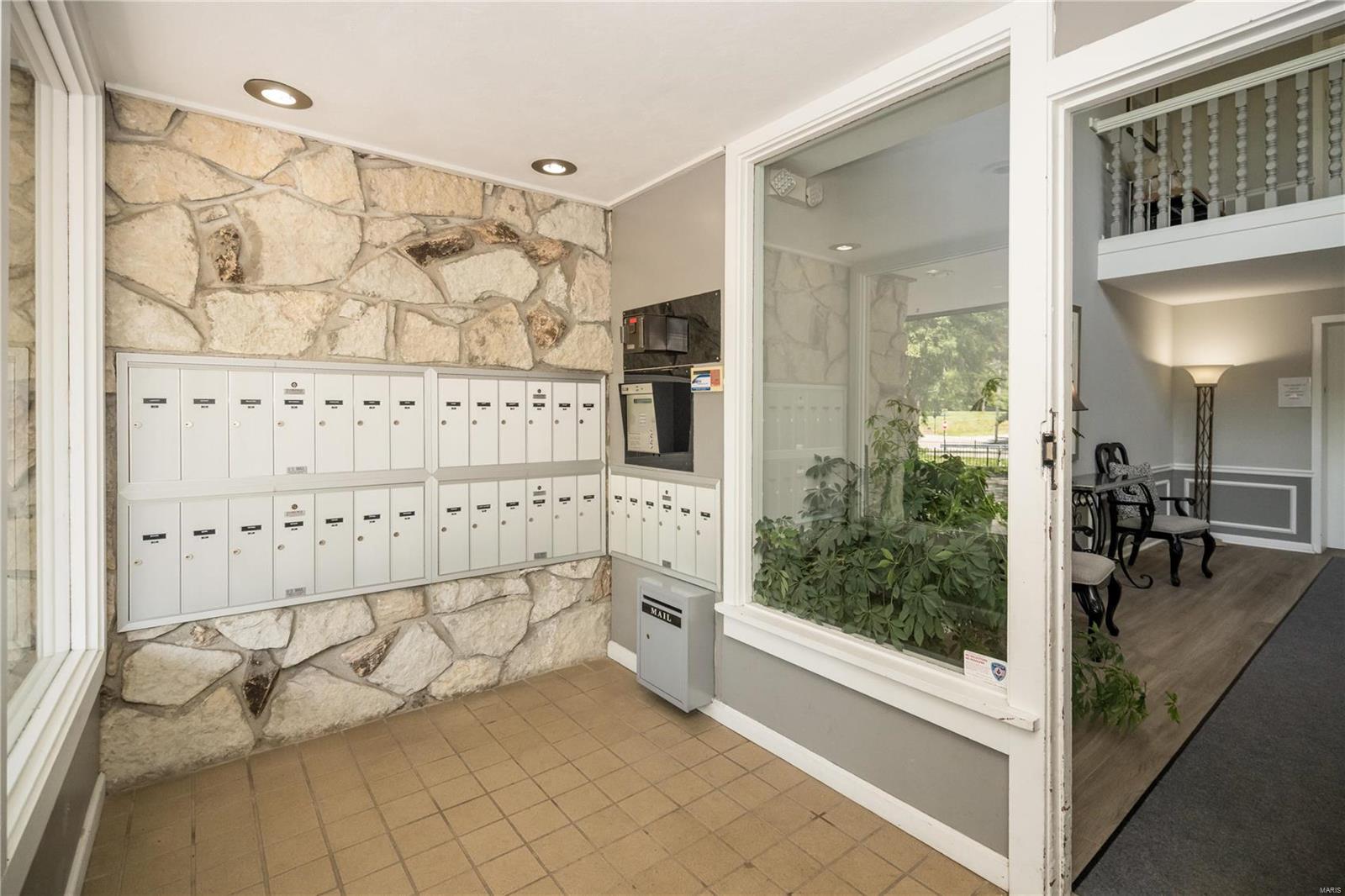 590 Sarah Lane Unit: 304