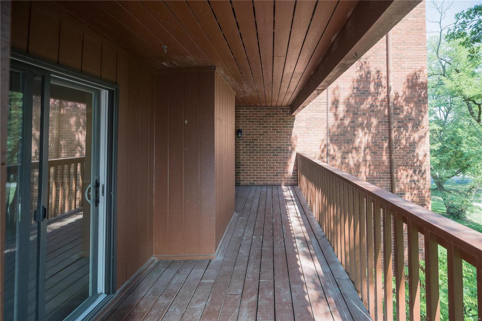 590 Sarah Lane Unit: 304