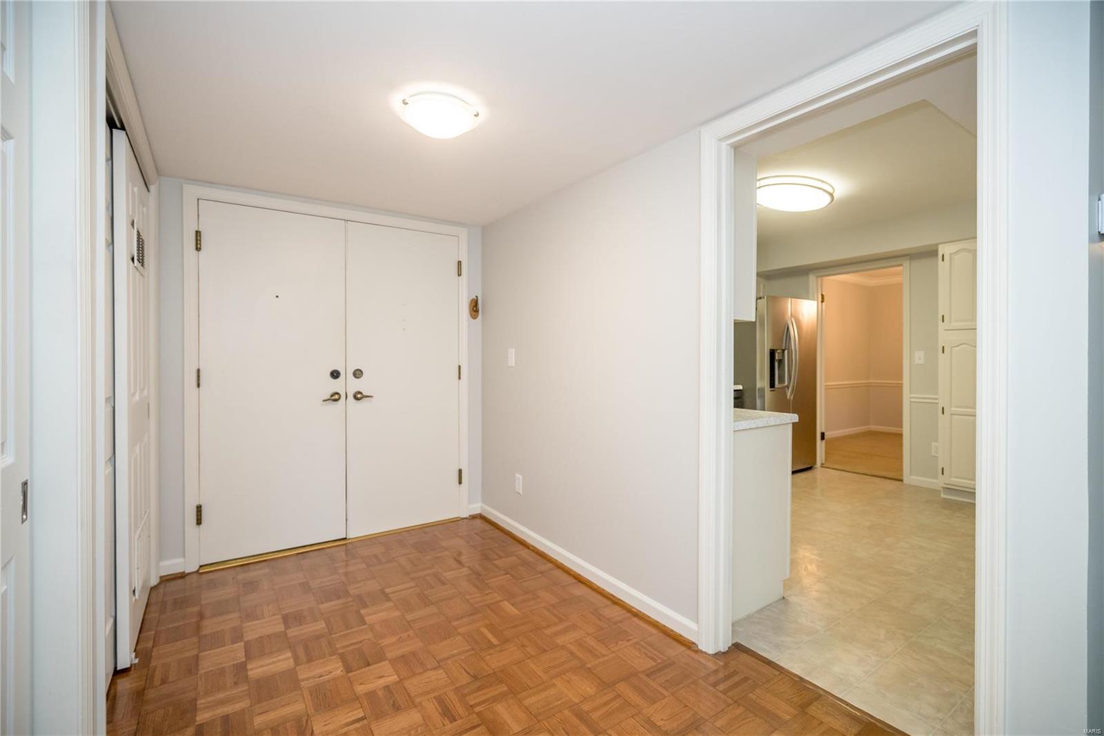 590 Sarah Lane Unit: 304