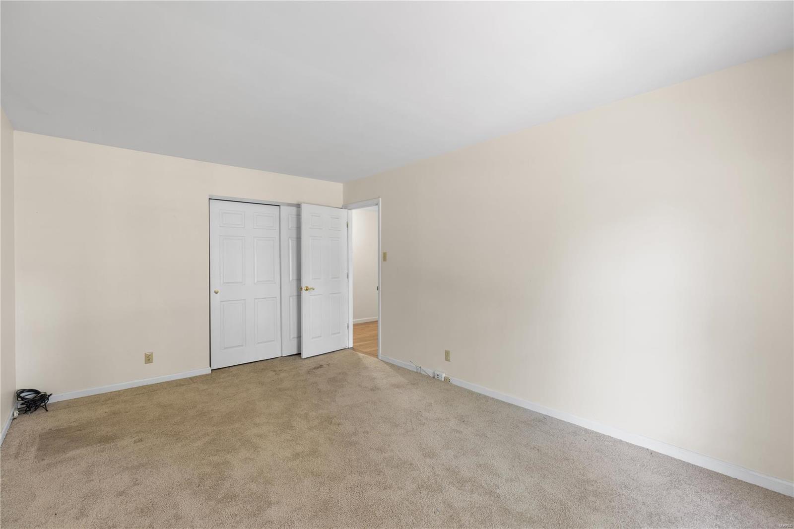 419 Caprice Gardens Court