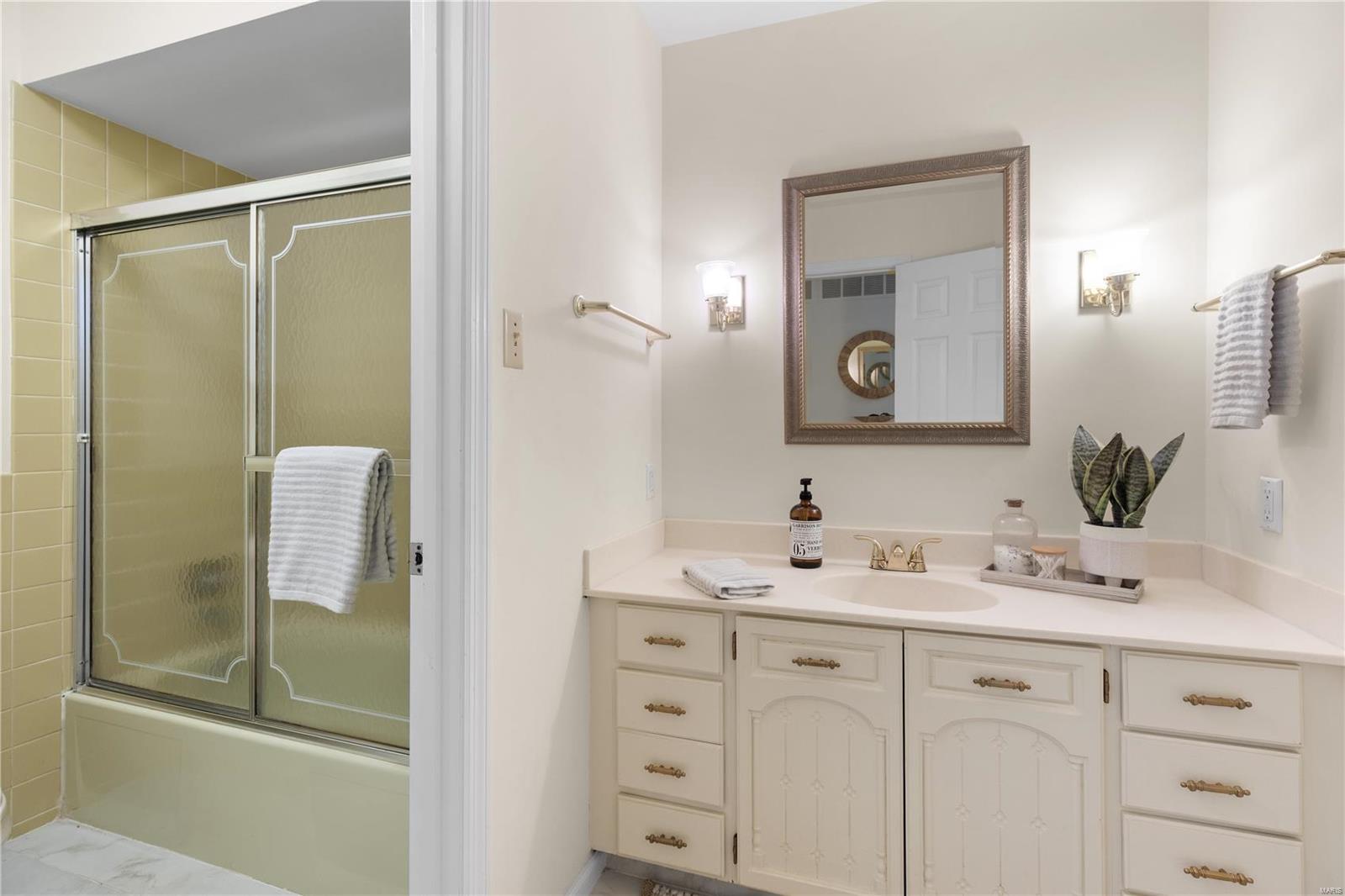 419 Caprice Gardens Court