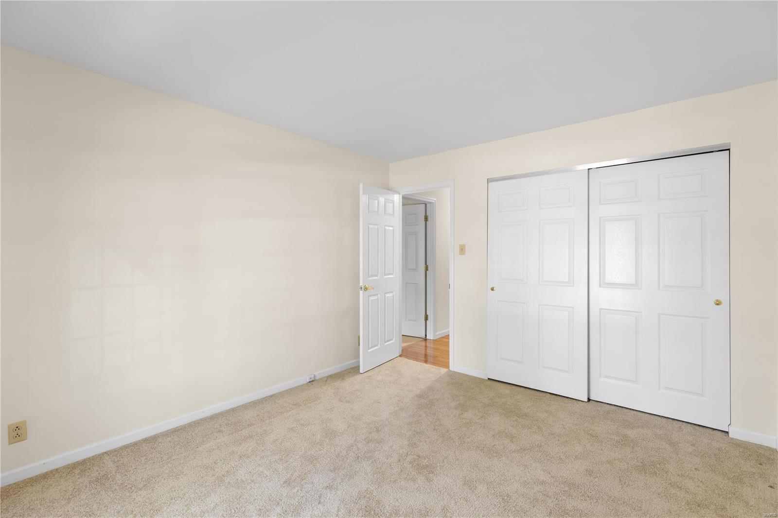 419 Caprice Gardens Court