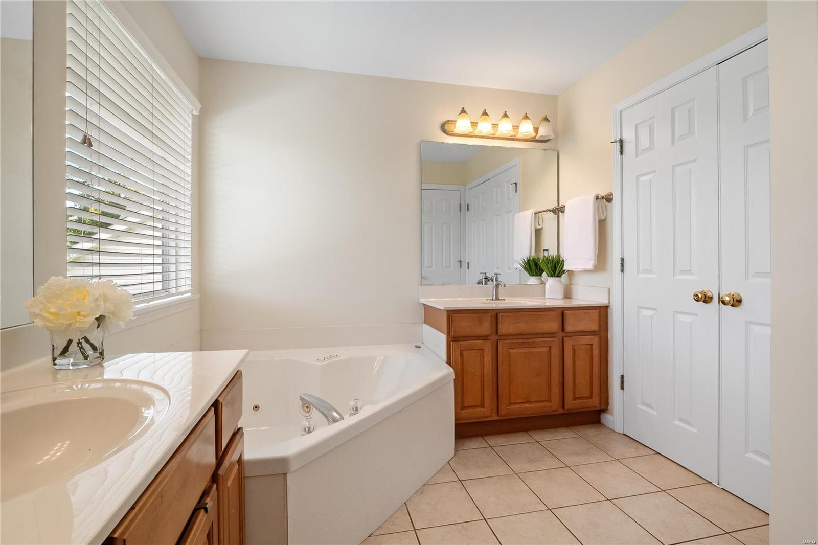 1084 Nooning Tree Drive