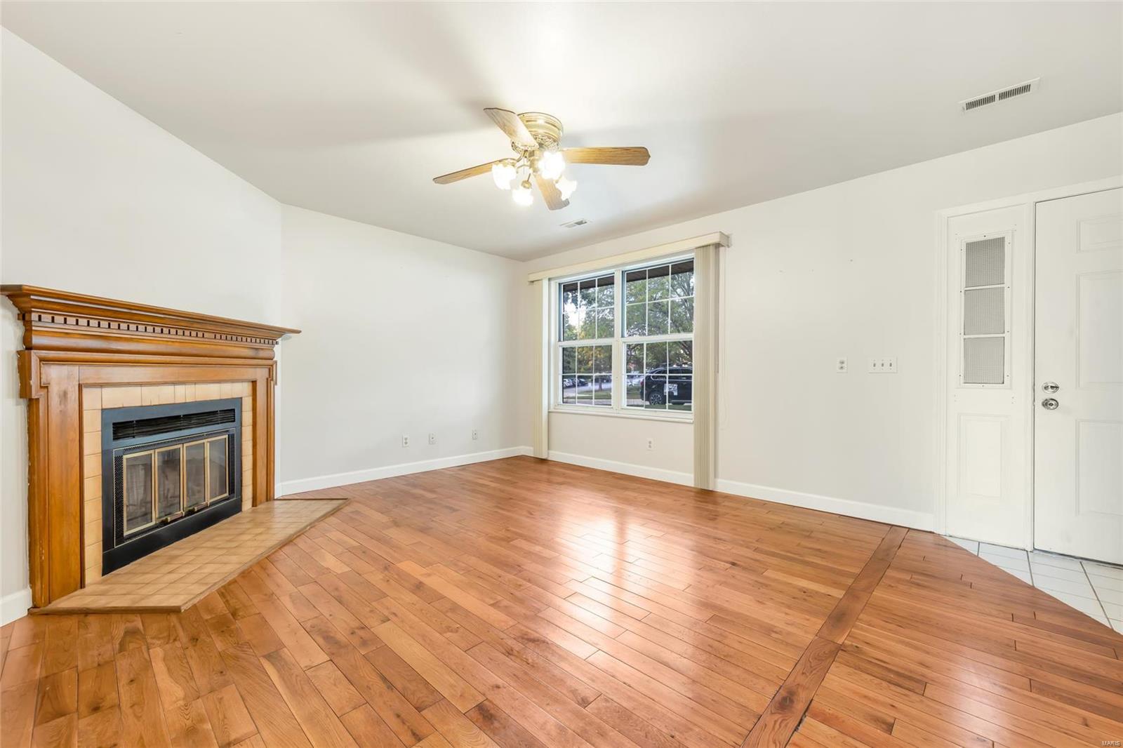 1543 Bittersweet Court Unit: 2