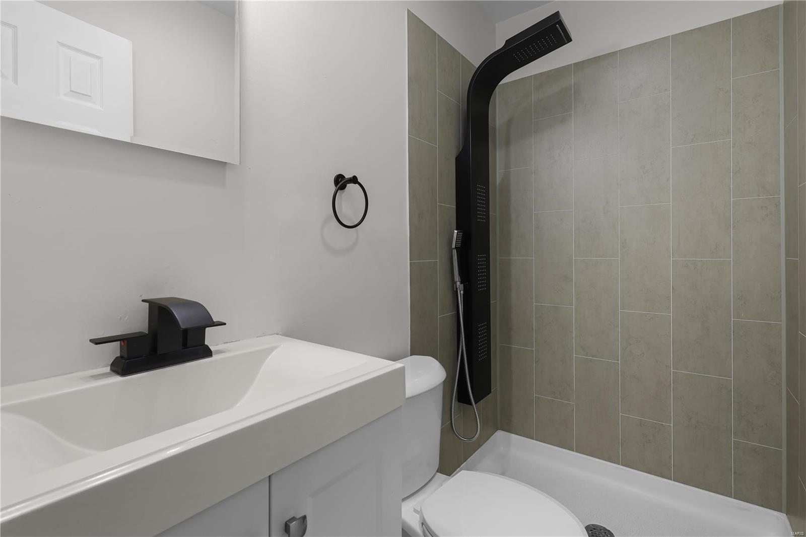 2490 Teakwood Manor Drive