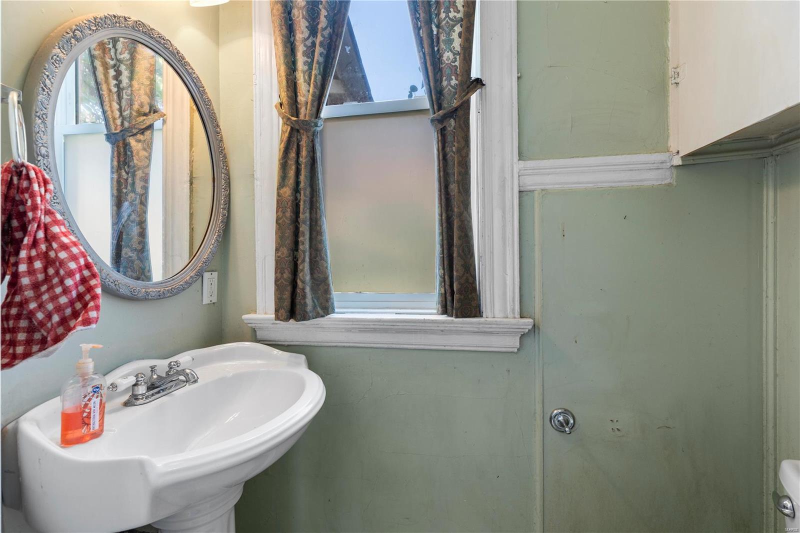 3939 Cleveland Avenue