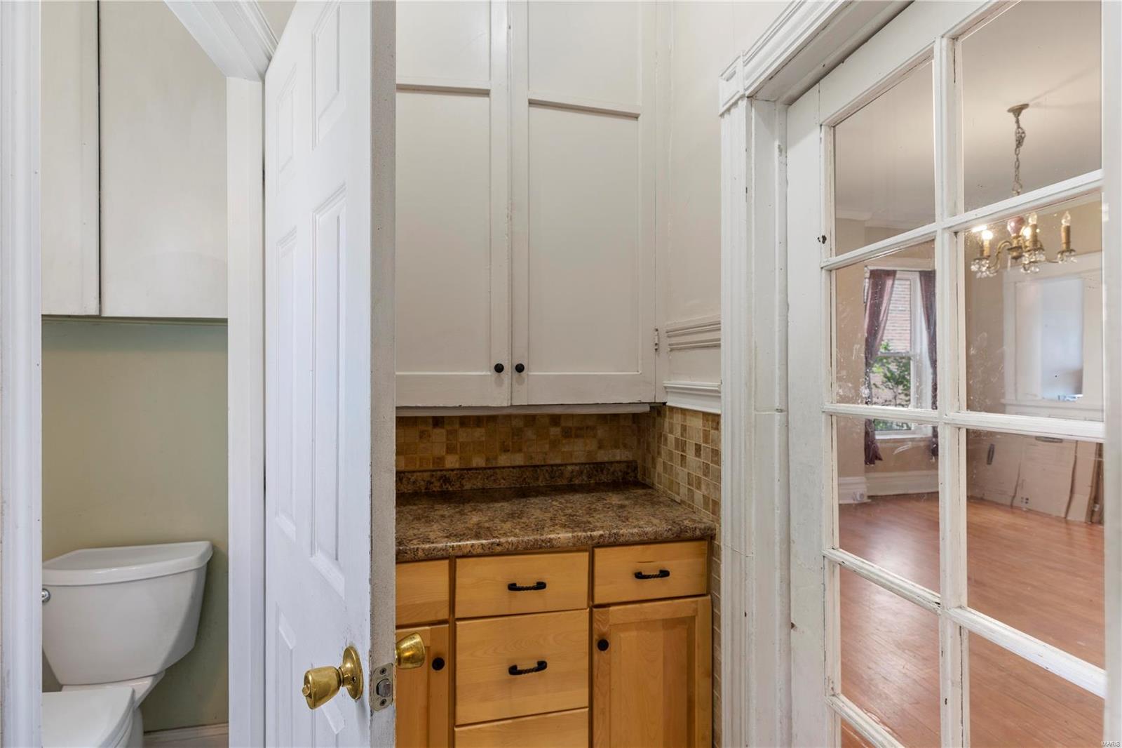 3939 Cleveland Avenue